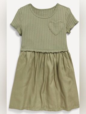 4T Girls Old Navy Olive Ribbed Heart Pocket Dress